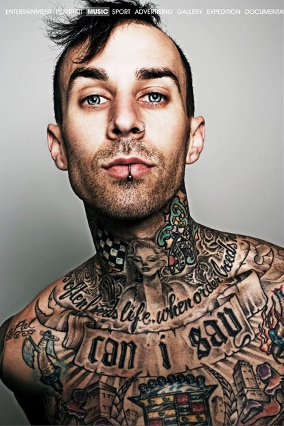 鼓神Travis Barker