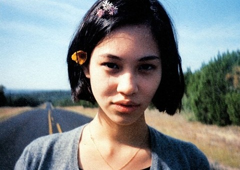 水原希子，水原希子（kiko，1990年10月15日-），日本模特。日本香奈儿的形象大使。