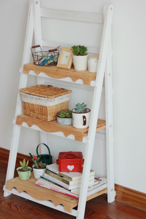 木刻花边 梯形折叠三层原木搭配白色花架 置物架收纳架