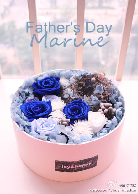 #喜欢˙新品档#Father's Day父亲节永生花盒第一款:Marine(海洋)升级版。特别设计手工制作迷你小花巢。家在父亲的臂弯中，温暖而舒适，这片海没有狂风暴雨，有的是温暖的海风和富饶的海底宝藏。