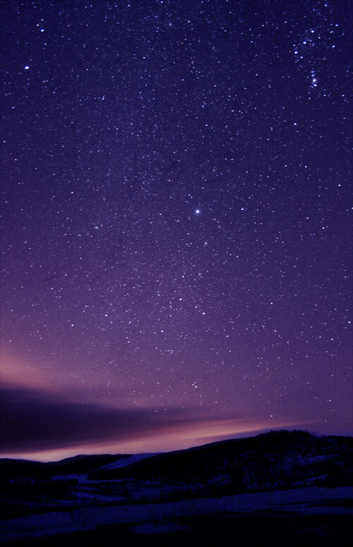 好像是北极那边的星空