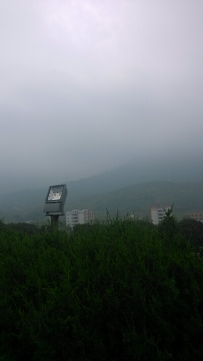 仰恩大学遥望仙公山