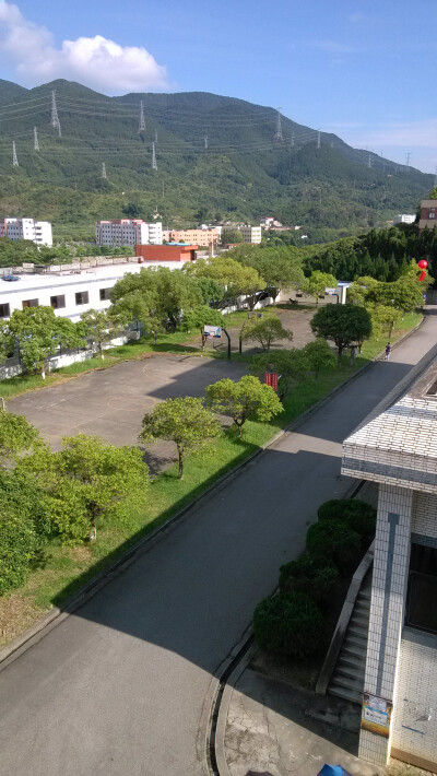 20130622在祥详楼401，阳光很不错的下午，很爽