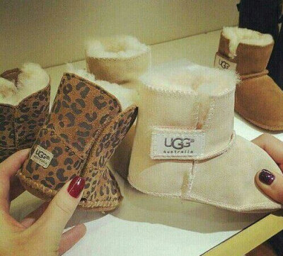 mini UGG.jpg