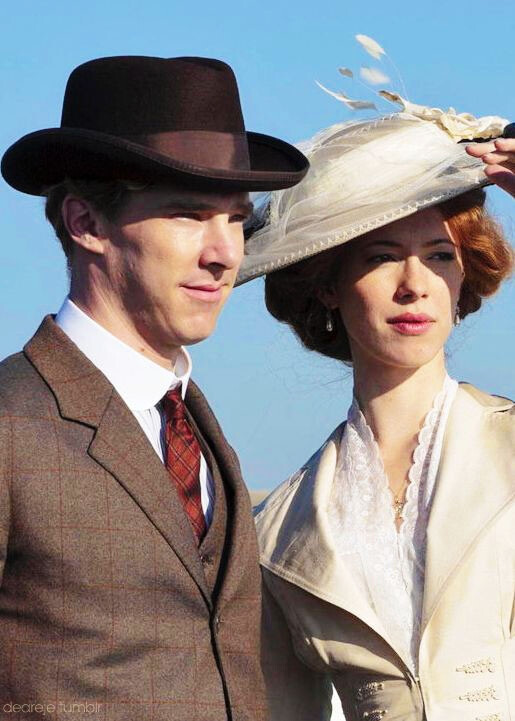 Benedict Cumberbatch Rebecca Hall队列之末