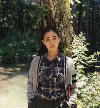 苍井优（1985年8月17日－），日本女演员，本名夏井优，福冈县人。身高160厘米，血型为A型，狮子座。岩井俊二导演的爱将。2006年，凭《扶桑花女孩》成为蓝丝带影后，一连获得15个演技奖项，被日本人称为“未来日本电…