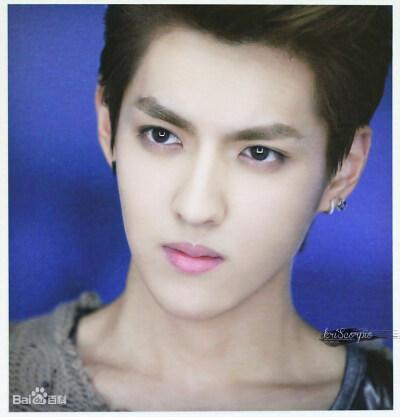 这皮肤嫩掐出水了吧