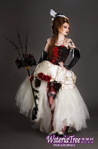 万紫千红在烂漫，我宁愿孤芳自赏!