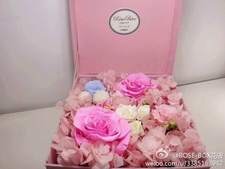 #JoyFlower花店·The Best wish#一直以来，没有在你身边陪伴太久，我要把最美好的祝愿送给你。粉色、奶油色、淡蓝的永生花玫瑰花， 象征最甜蜜温柔的爱意。Best wishes to you，给你最美祝福。