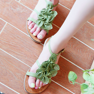 韩国夏甜美花朵镂空夹趾低跟平底T型扣带凉鞋沙滩鞋