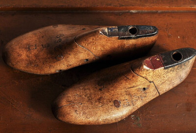 英国古董鞋楦http://item.taobao.com/item.htm?spm=a1z10.1.w4004-1738489846.11.BjlhAC&amp;id=19051638358