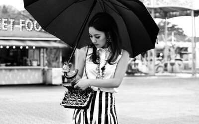 新五辑《monochrome》