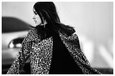 新五辑《monochrome》