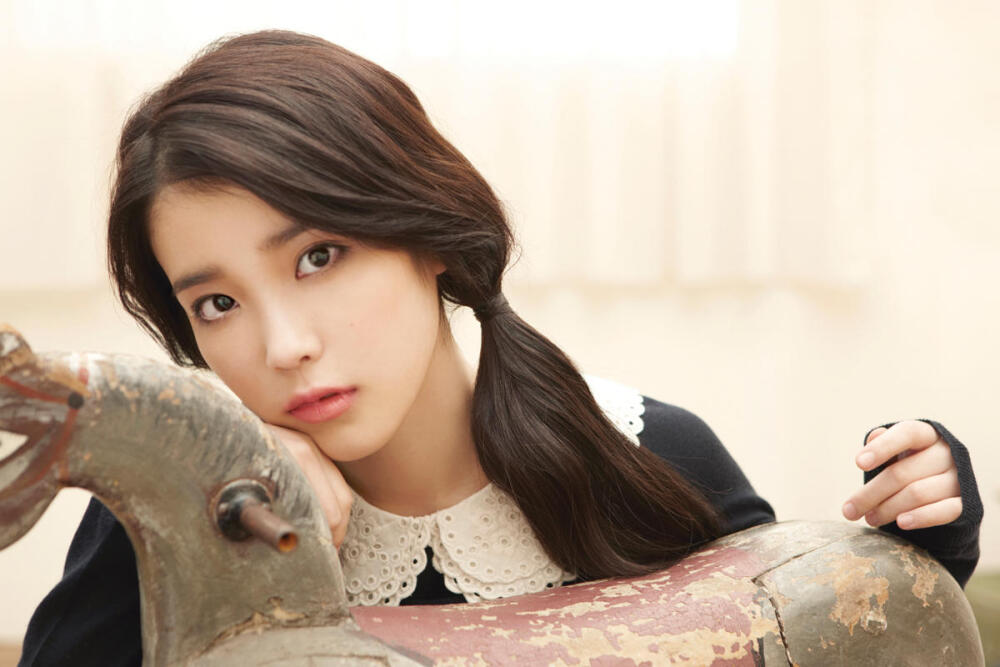 IU