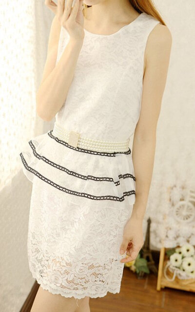 wawa韩国名媛小香风修身条纹刺绣背心连衣裙