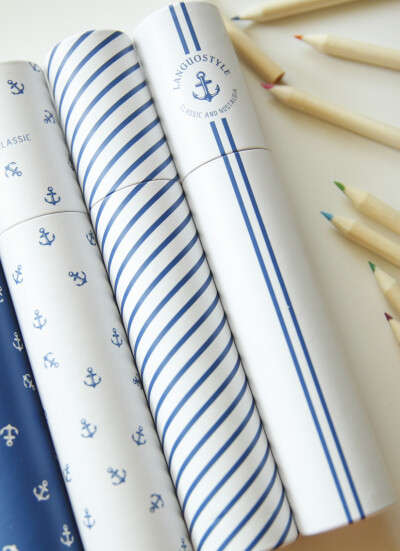可爱纸筒装夏日海洋风蓝色经典彩色铅笔色入蓝果
