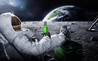 千里迢迢来到月球只是想喝瓶carlsberg看看地出而已喃