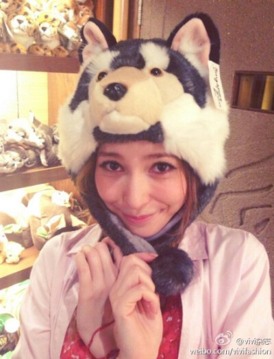 藤井莉娜