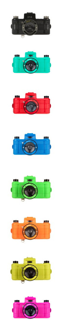  Sprocket RocketSprocket Rocket 和它的专属配件已准备升空！乘载着 35mm 底片的它，将以其内置的广角镜头，配合宽景格式，为你纪录前所未有的宽阔视野。