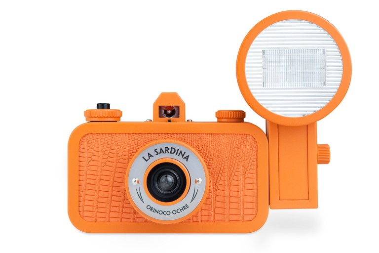 La Sardina Camera and Flash Orinoco Ochre