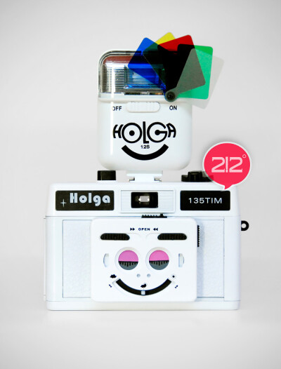 lomo相机 Holga 135TIM相机 半格两格双格相机加闪光灯套装 白色 http://item.taobao.com/item.htm?id=13188300061