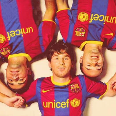 嗯、他是我男神。谦逊、专注、爱卖萌、长不大的孩子。我爱他。