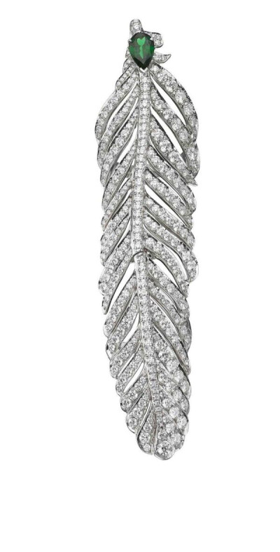 Crow's Nest Jewels Dream Feather ring in white gold, with diamonds and a pear-shaped tsavorite.