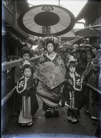 日本 艺妓 黑白 历史 节日 摄影