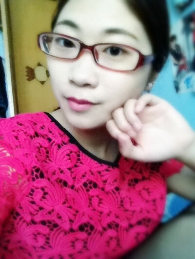 这衣服是是尹恩惠演的那个电视剧里面的，我在偶然看到买了下来，那时候是冬天，我发现我穿的完全没那种感觉