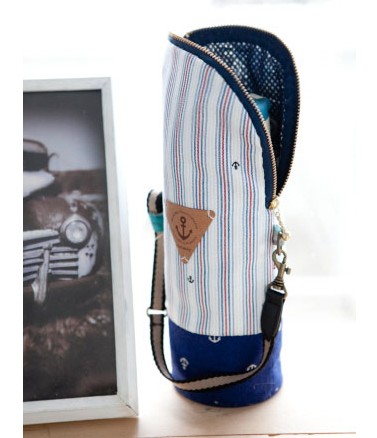 造型独特的水壶包，挺好看的，还是韩网的，可惜没有教程。