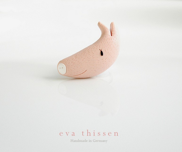 Piglet with flirtatious eyes（From Eva Thissen）——Sasy敬上