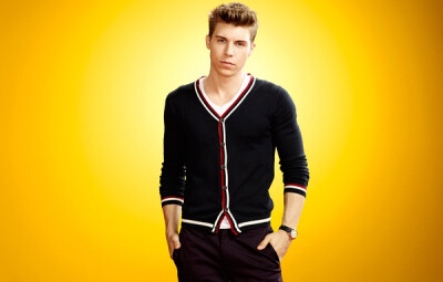 《囧女珍娜 Awkward.》新出的帅哥------诺兰·杰拉德·冯克 Nolan Gerard Funk