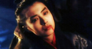 东方不败&amp;雪千寻的爱情故事 我爱你，想立于万山之巅，大声呼喊你的名字，却在喊出的那一刻，云默沧山， 语逝南风。