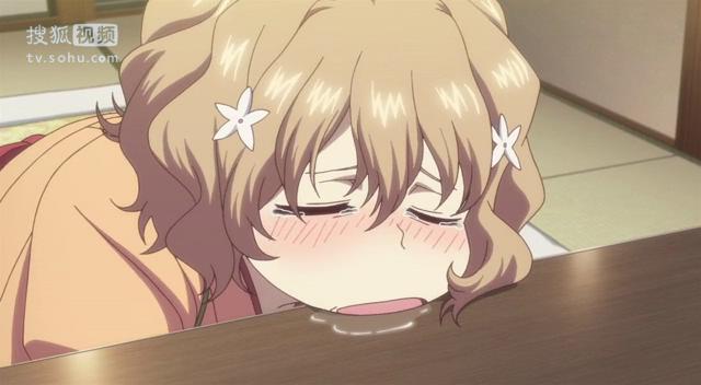 花开物语,绪花趴在桌子上流口水的样子,好萌o(≧v≦)o