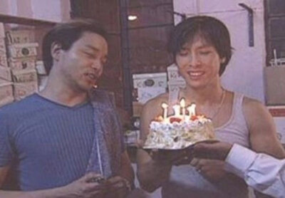 甄子丹生日，哥哥倾情为他唱生日歌。
