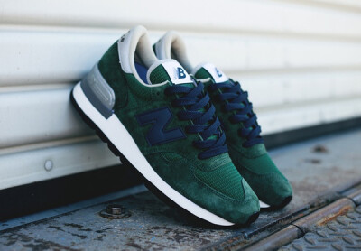 New-Balance-990..