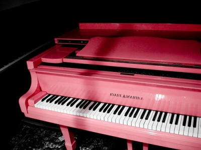 粉色 钢琴