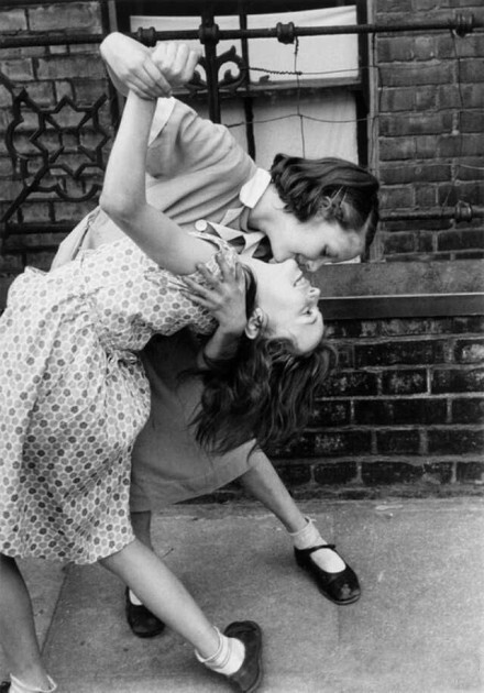 在你面前我无需掩饰什么东西 因为你懂我的点点滴滴