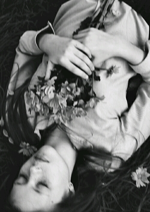 就当我陷入沉睡听不到 和我讲一讲心里话。