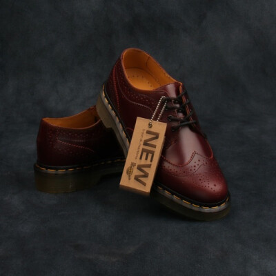 dr.martens 雕花朋克punk朋克马丁鞋 http://item.taobao.com/item.htm?id=19624665283