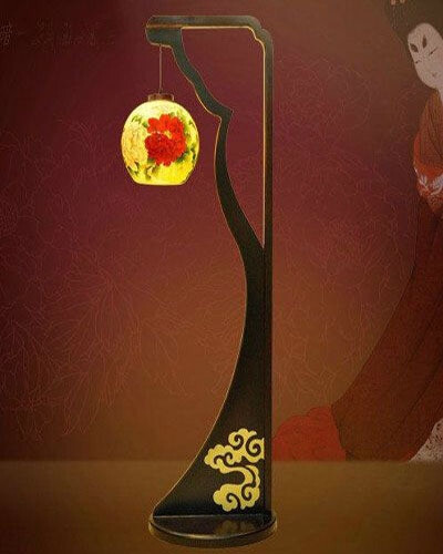 一盏灯，点亮的不只是房间，更是你的心。