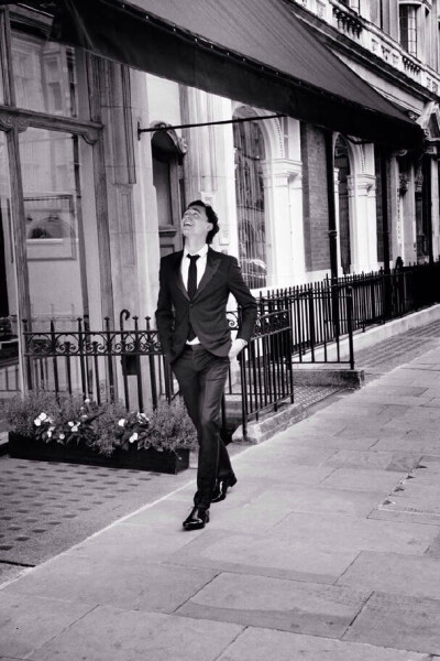 Tom Hiddleston.