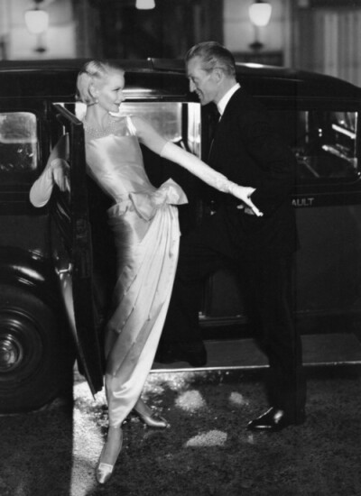 1954年，迪奥礼服，时尚芭莎杂志拍摄