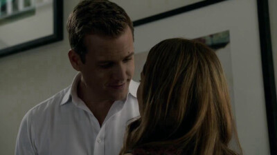 goodnight kiss from harvey spector