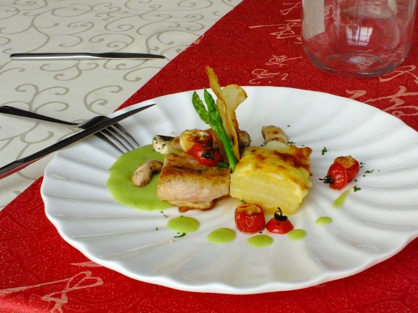 有没有想学的快来报名啊。上海佳华国际烹饪学院 好厨师 好生活