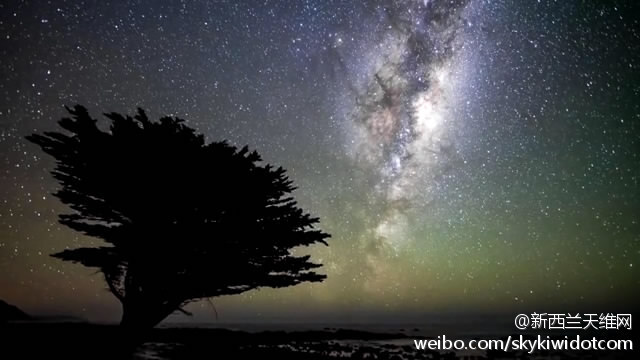 hanging in the sky [爱你] milky way over Sugarloaf Communications Tower at Port Hills, Canterbury, New Zealand