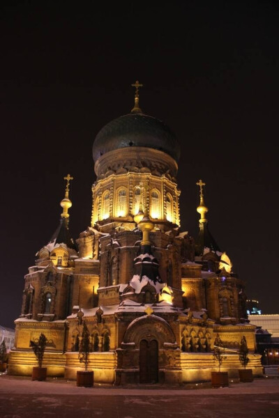 哈尔滨——夜幕下的圣·索菲亚教堂