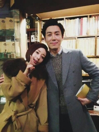 【继承者们 】剧中的一对初恋情人，呵呵