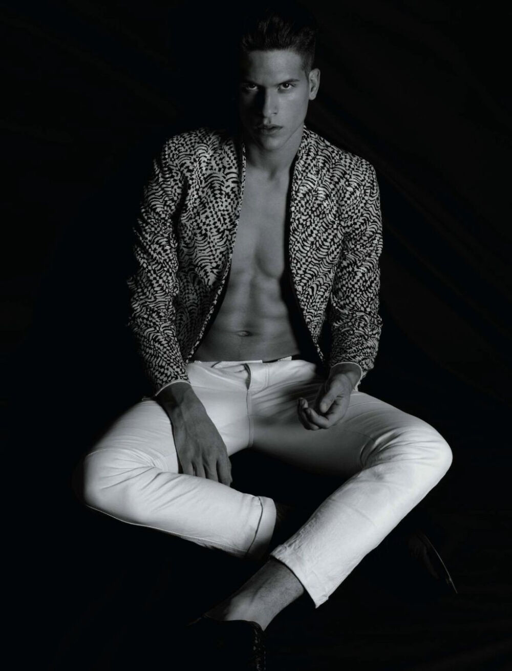 巴西男模Diego Fragoso by Milan Vukmirovic for L’Officiel Hommes