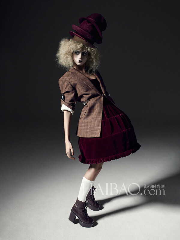 小丑妆容 超模卡拉·迪瓦伊 (Cara Delevingne)